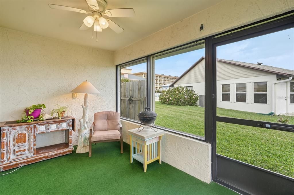 For Sale: $424,900 (2 beds, 2 baths, 1196 Square Feet)