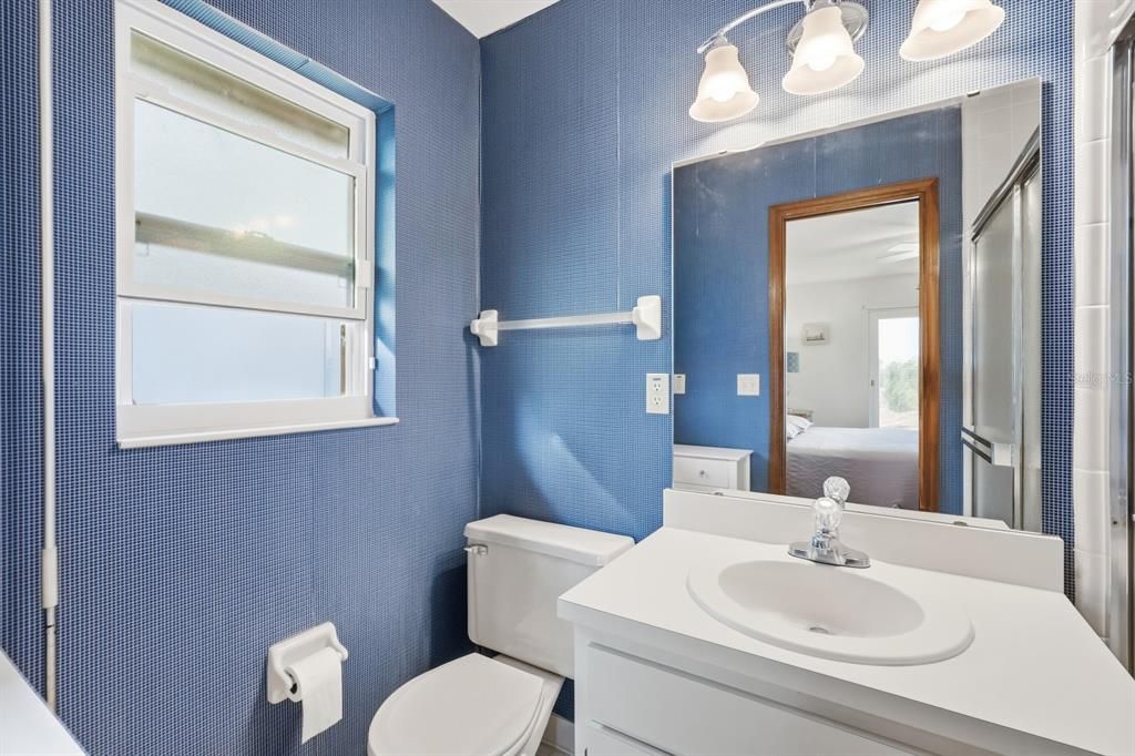 For Sale: $424,900 (2 beds, 2 baths, 1196 Square Feet)