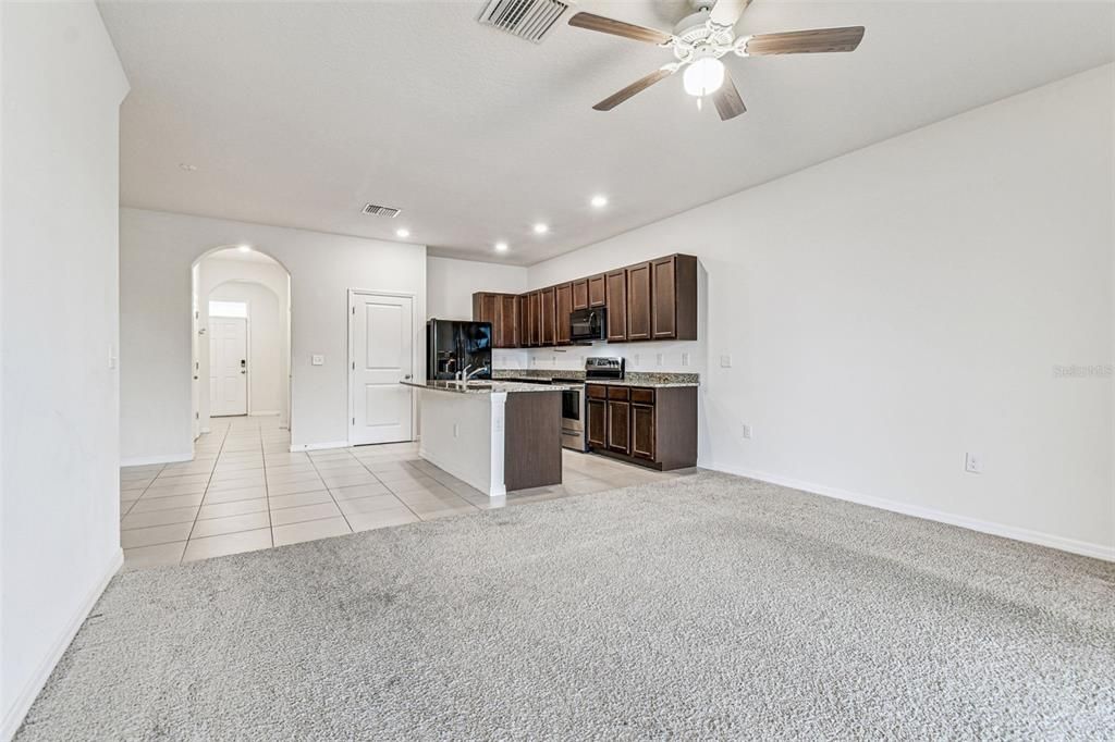 待售: $329,900 (3 贝兹, 2 浴室, 1673 平方英尺)