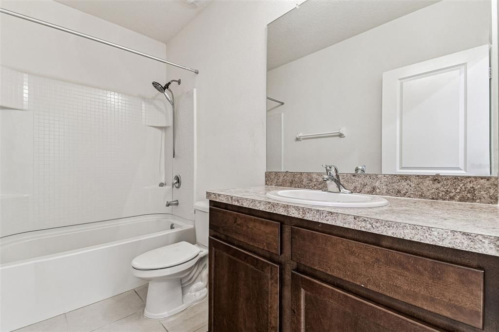 待售: $329,900 (3 贝兹, 2 浴室, 1673 平方英尺)