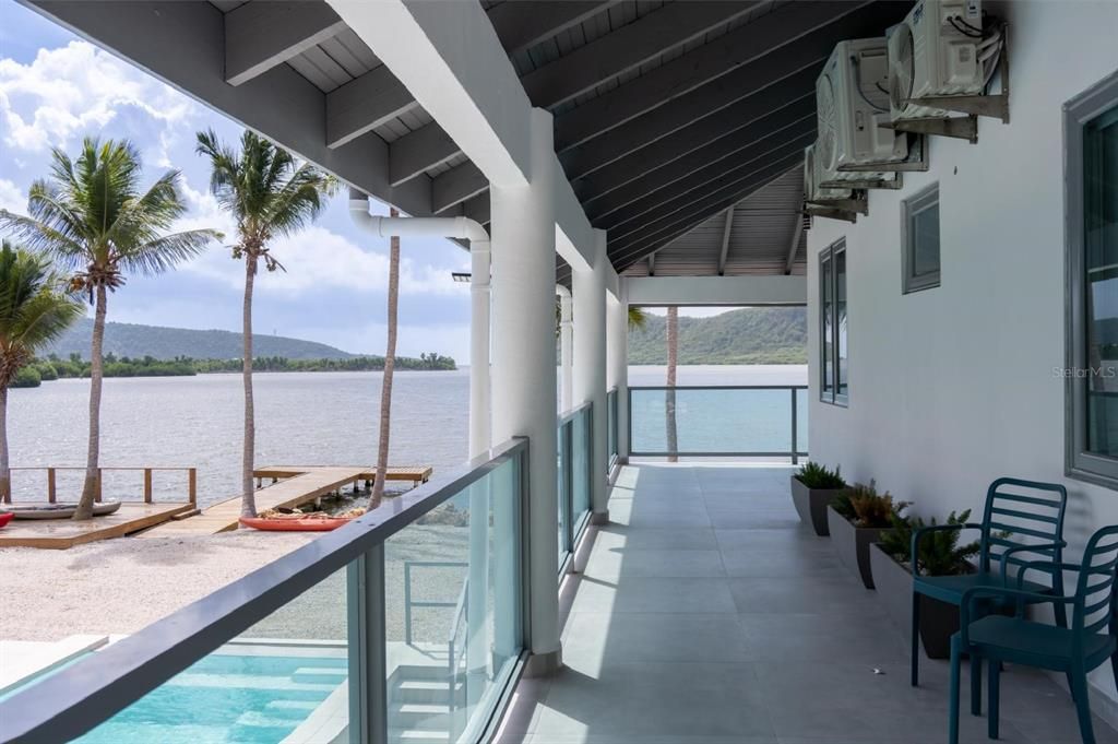 Active With Contract: $2,395,000 (8 beds, 7 baths, 6000 Square Feet)