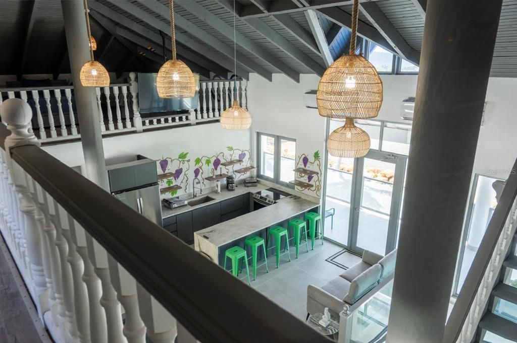 Active With Contract: $2,395,000 (8 beds, 7 baths, 6000 Square Feet)