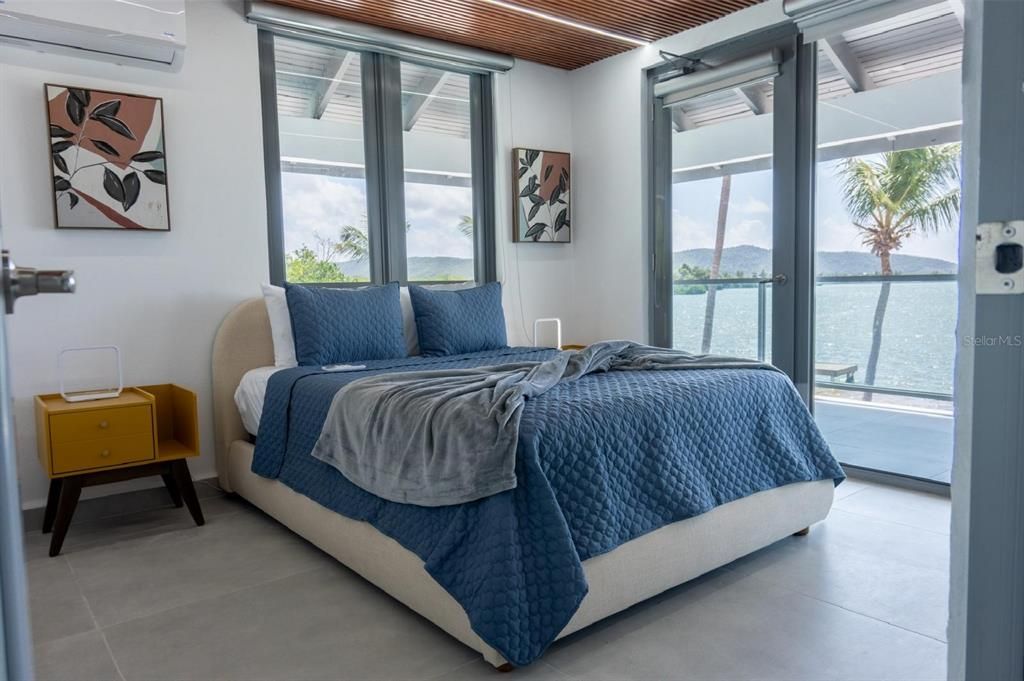 Active With Contract: $2,395,000 (8 beds, 7 baths, 6000 Square Feet)