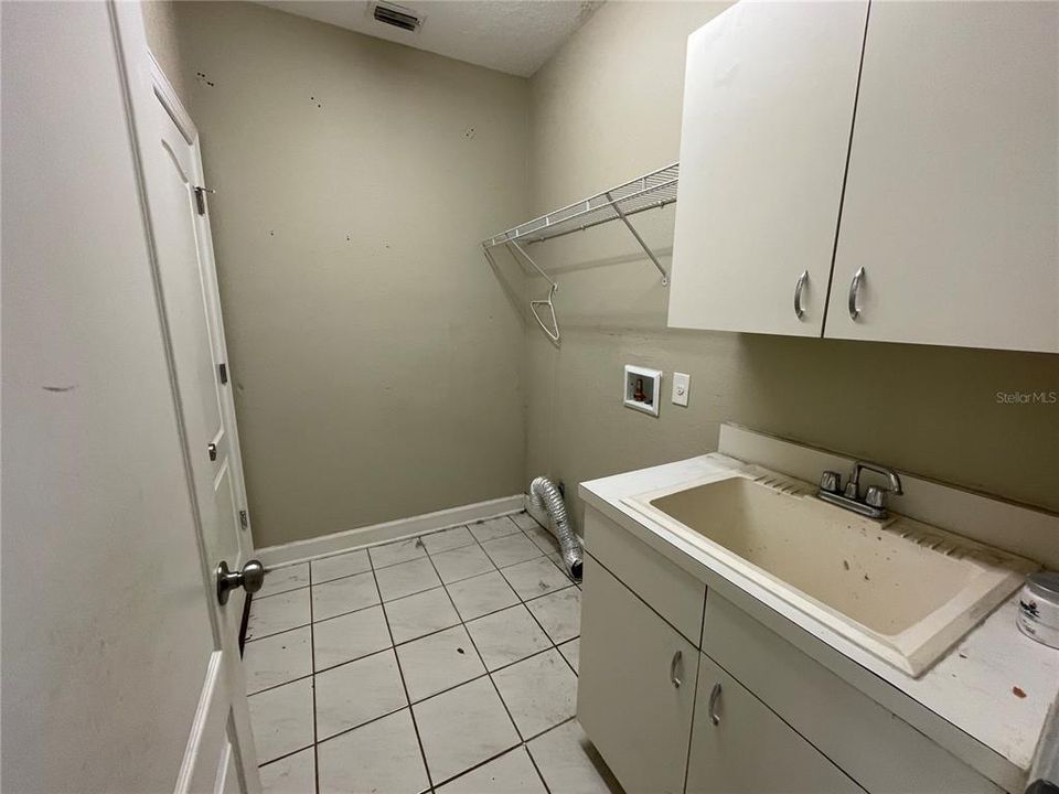 待售: $489,000 (4 贝兹, 2 浴室, 2445 平方英尺)