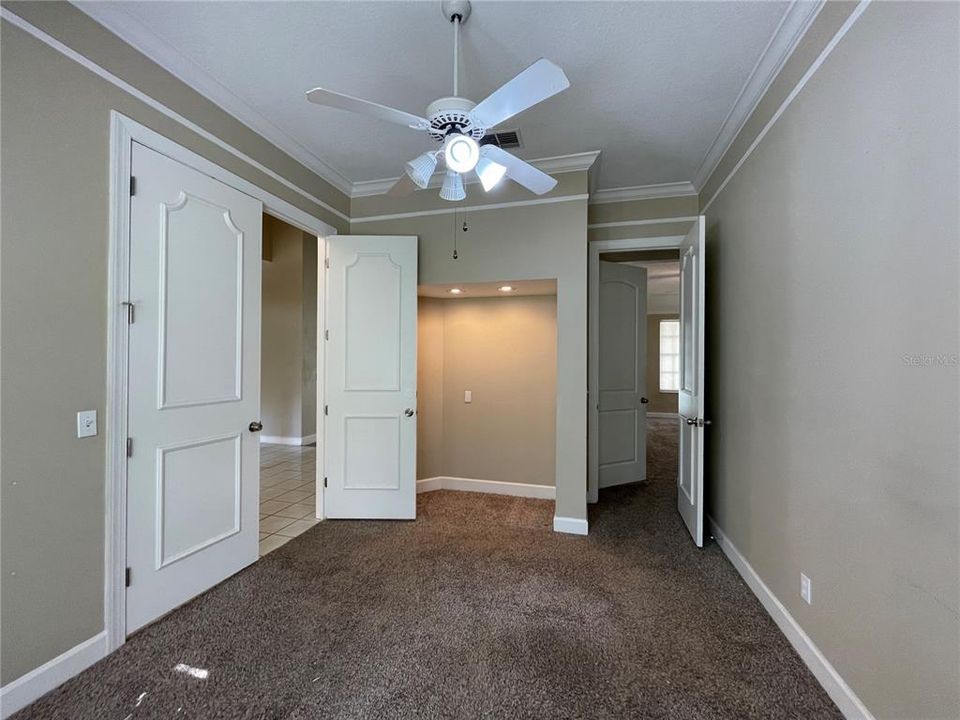 待售: $489,000 (4 贝兹, 2 浴室, 2445 平方英尺)