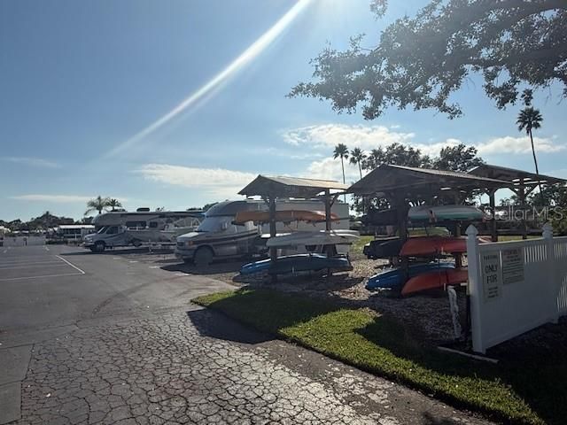 For Sale: $129,500 (2 beds, 1 baths, 600 Square Feet)