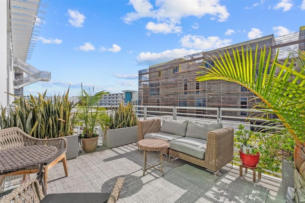 En Venta: $1,200,000 (3 camas, 3 baños, 1836 Pies cuadrados)