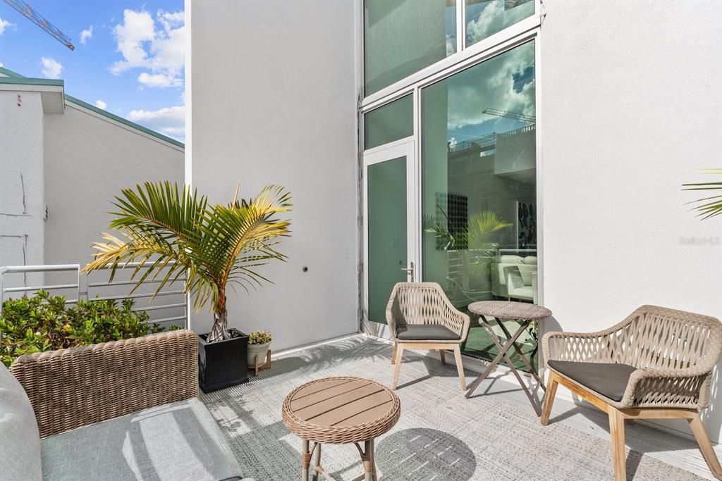 En Venta: $1,200,000 (3 camas, 3 baños, 1836 Pies cuadrados)