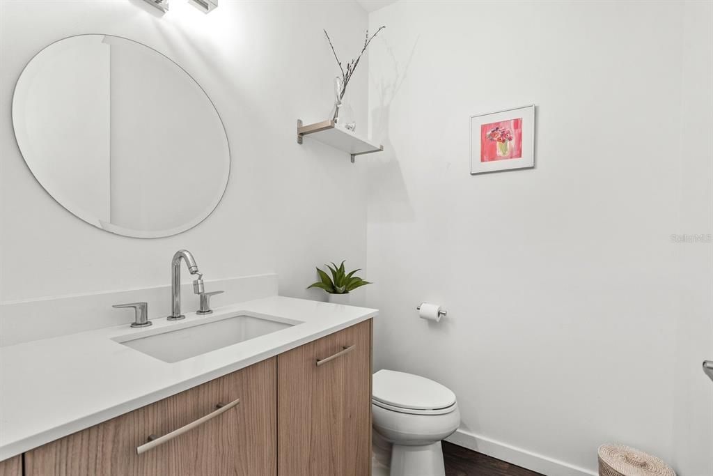 En Venta: $1,200,000 (3 camas, 3 baños, 1836 Pies cuadrados)