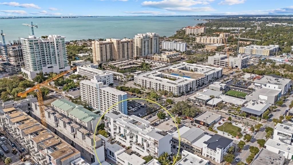 En Venta: $1,200,000 (3 camas, 3 baños, 1836 Pies cuadrados)