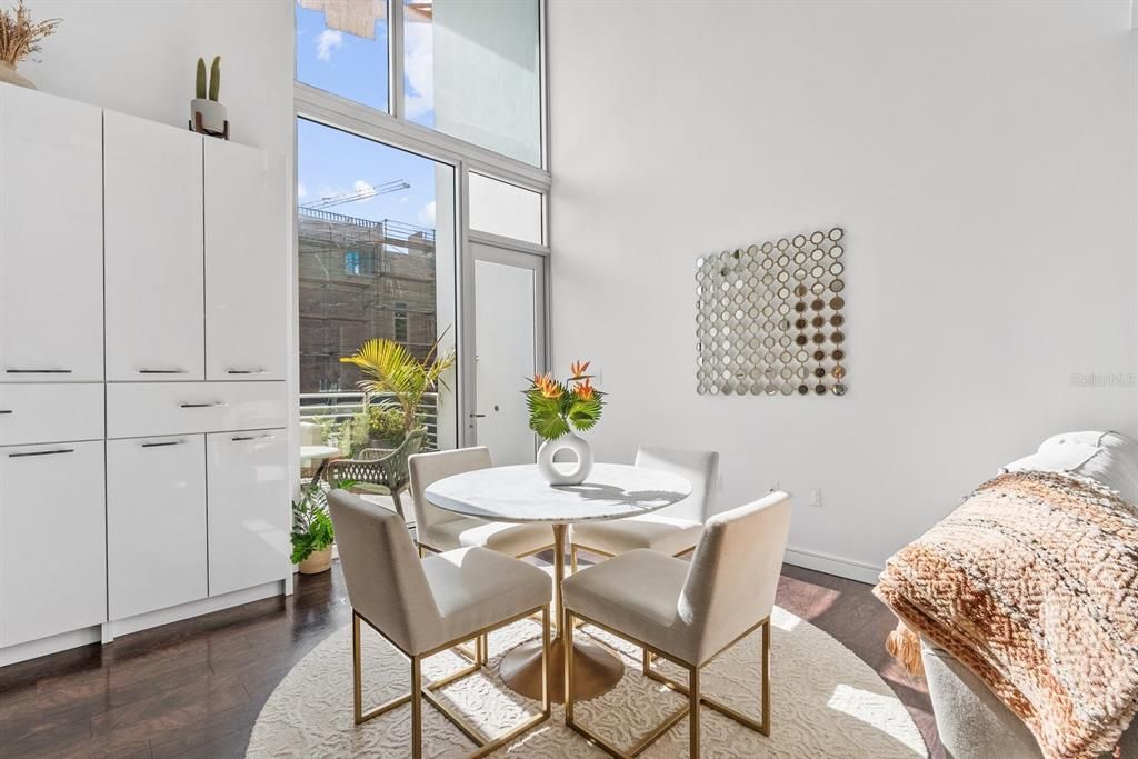 En Venta: $1,200,000 (3 camas, 3 baños, 1836 Pies cuadrados)