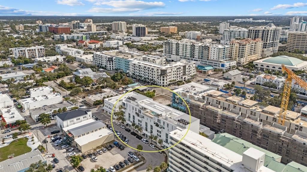 En Venta: $1,200,000 (3 camas, 3 baños, 1836 Pies cuadrados)