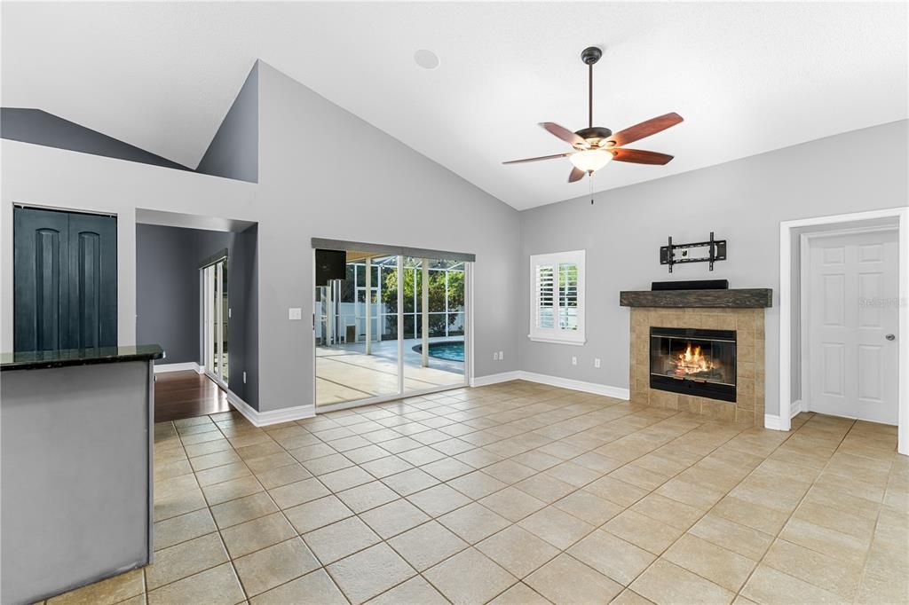 На продажу: $515,000 (4 спален, 3 ванн, 2145 Квадратных фут)