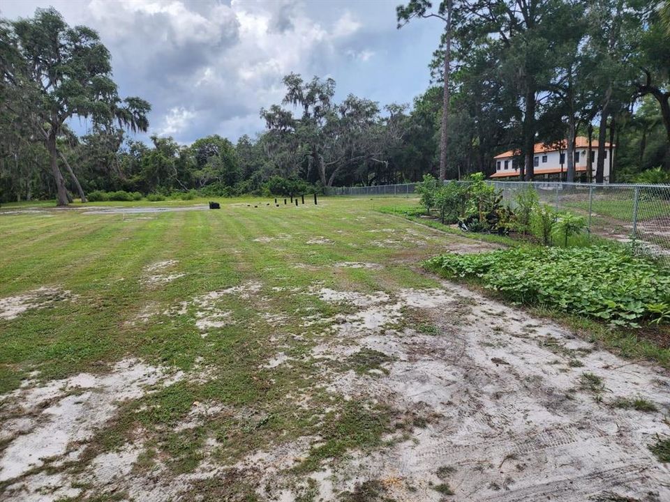 En Venta: $249,900 (0.96 acres)