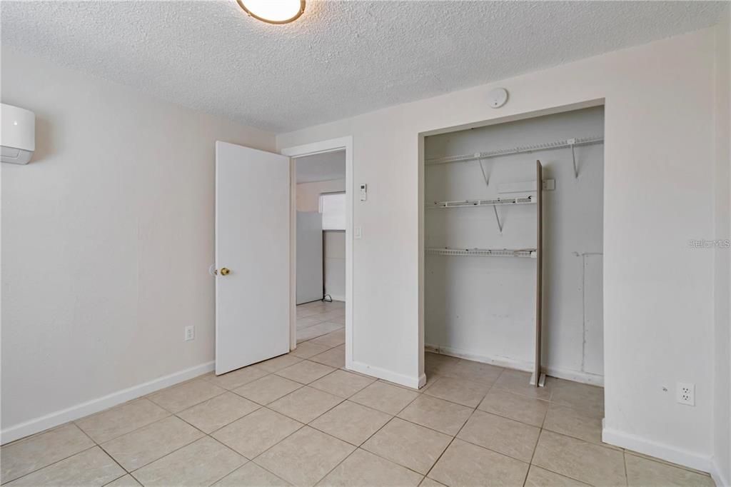 For Rent: $1,700 (1 beds, 1 baths, 450 Square Feet)