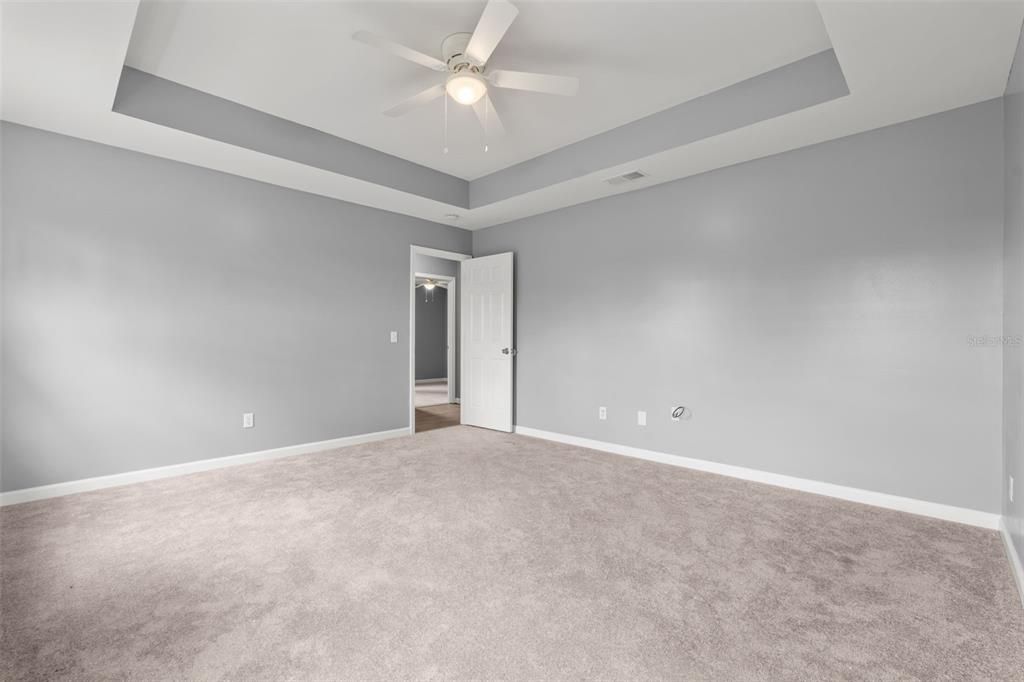 For Sale: $250,000 (4 beds, 2 baths, 1704 Square Feet)