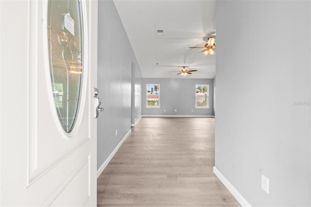 For Sale: $250,000 (4 beds, 2 baths, 1704 Square Feet)