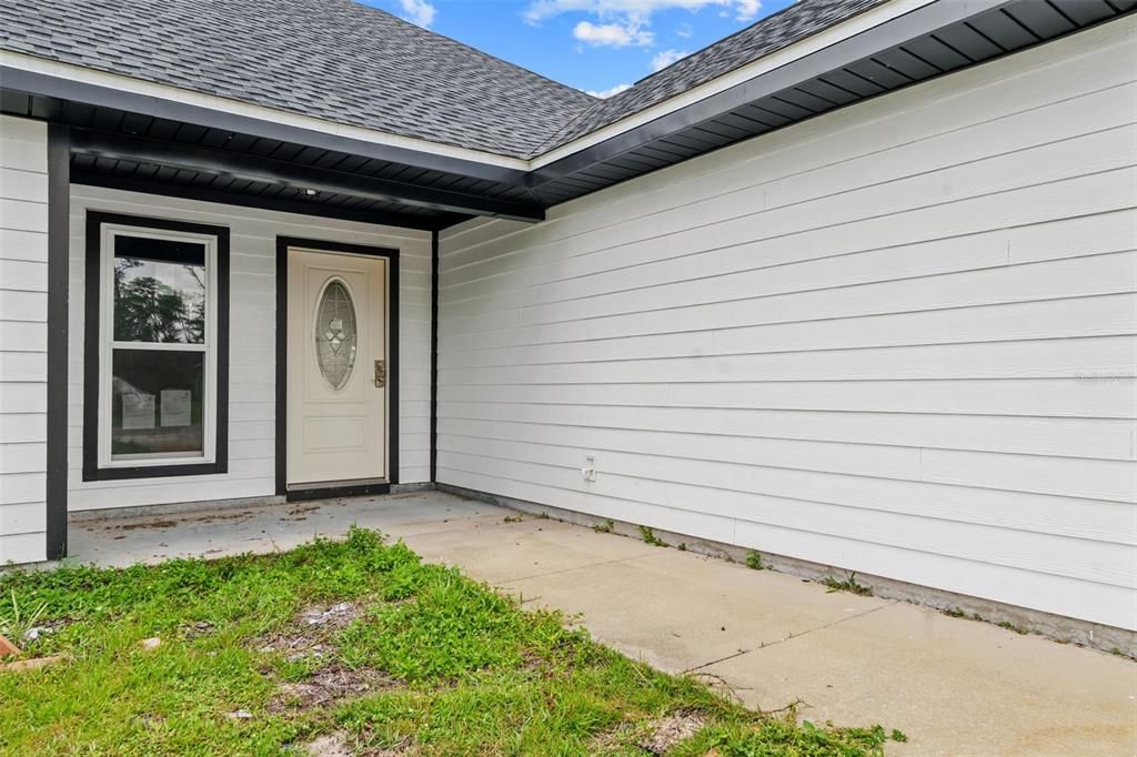 For Sale: $250,000 (4 beds, 2 baths, 1704 Square Feet)