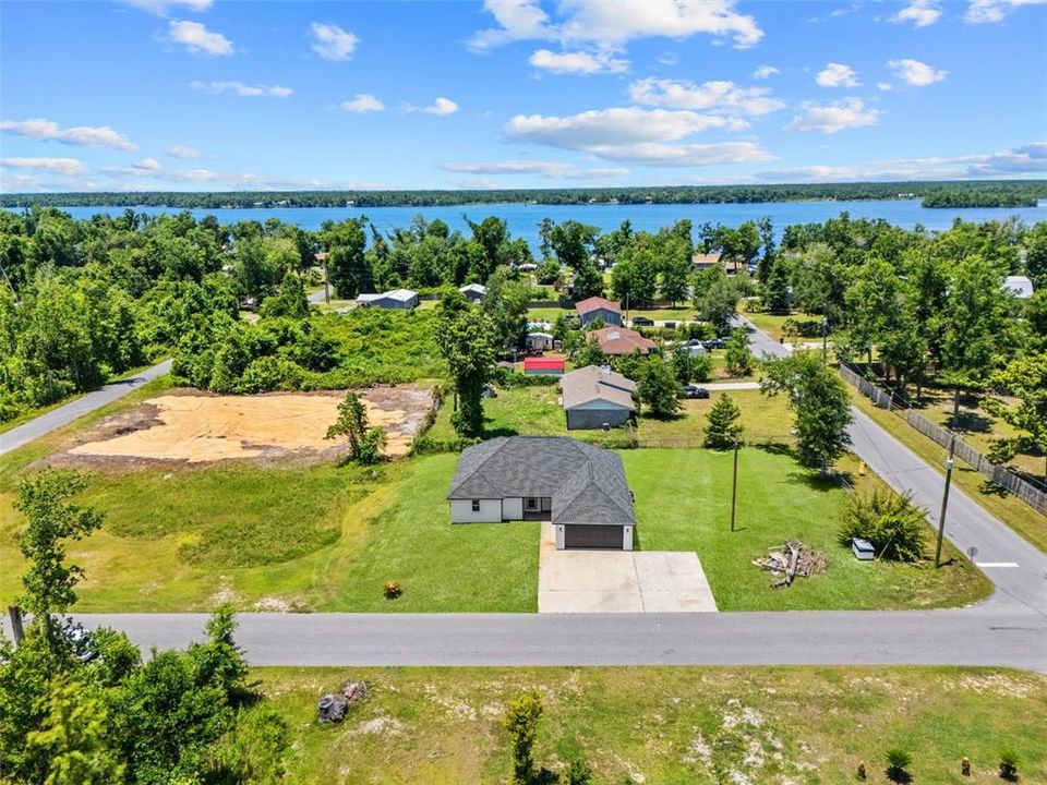 For Sale: $250,000 (4 beds, 2 baths, 1704 Square Feet)