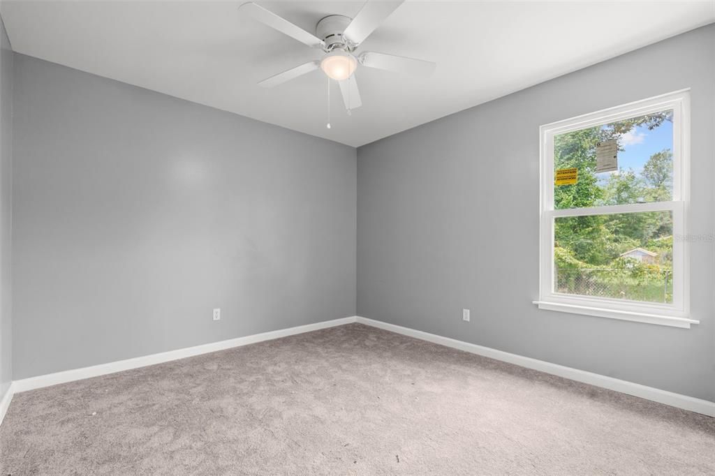 For Sale: $250,000 (4 beds, 2 baths, 1704 Square Feet)