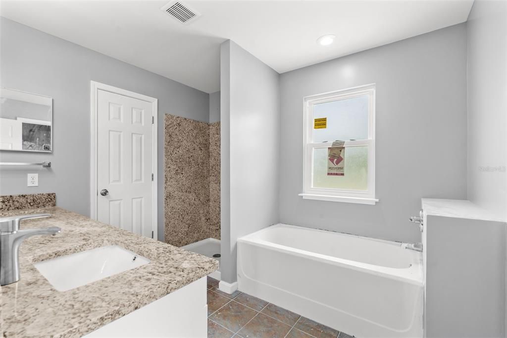 For Sale: $250,000 (4 beds, 2 baths, 1704 Square Feet)