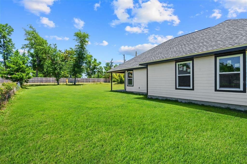 For Sale: $250,000 (4 beds, 2 baths, 1704 Square Feet)