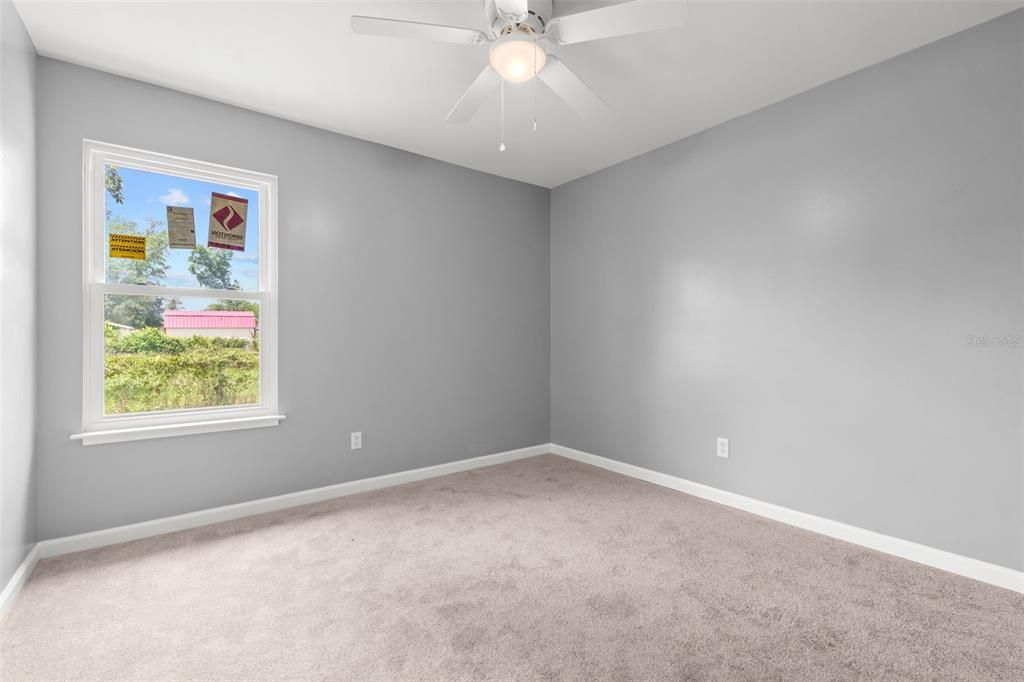 For Sale: $250,000 (4 beds, 2 baths, 1704 Square Feet)