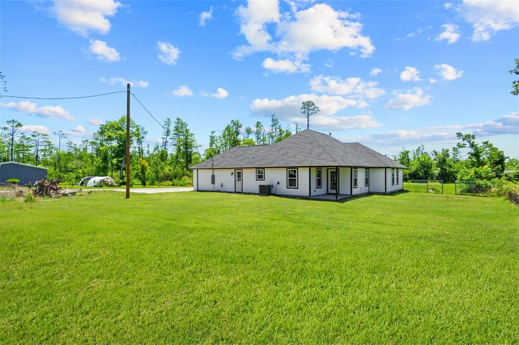 For Sale: $250,000 (4 beds, 2 baths, 1704 Square Feet)