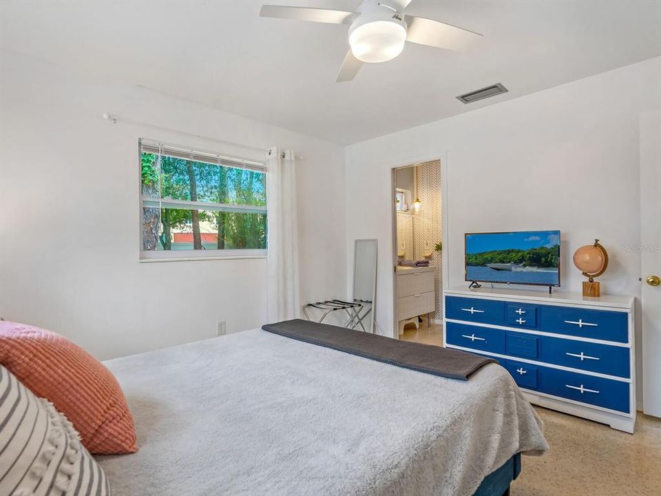 For Sale: $479,000 (3 beds, 2 baths, 1485 Square Feet)