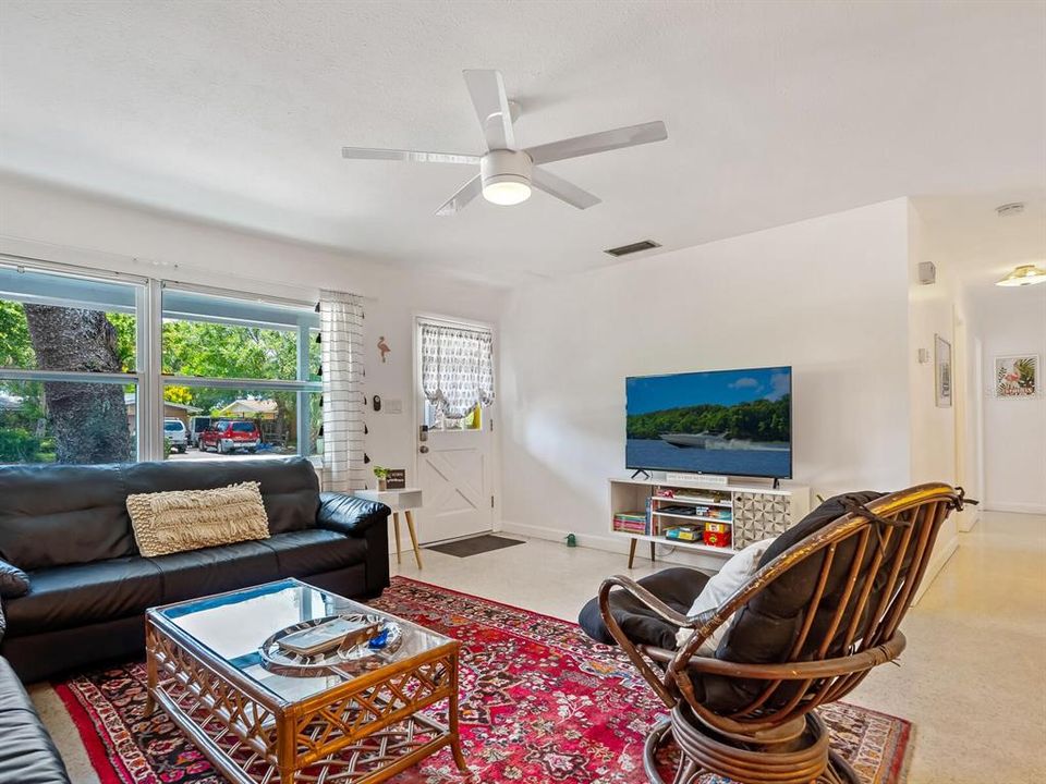 For Sale: $479,000 (3 beds, 2 baths, 1485 Square Feet)