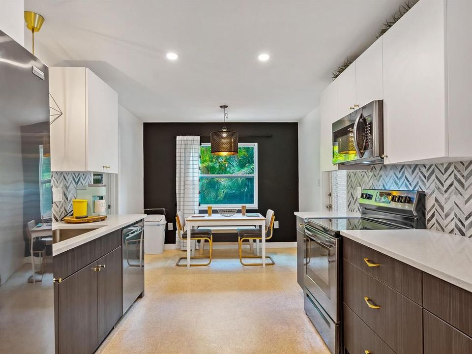 For Sale: $479,000 (3 beds, 2 baths, 1485 Square Feet)