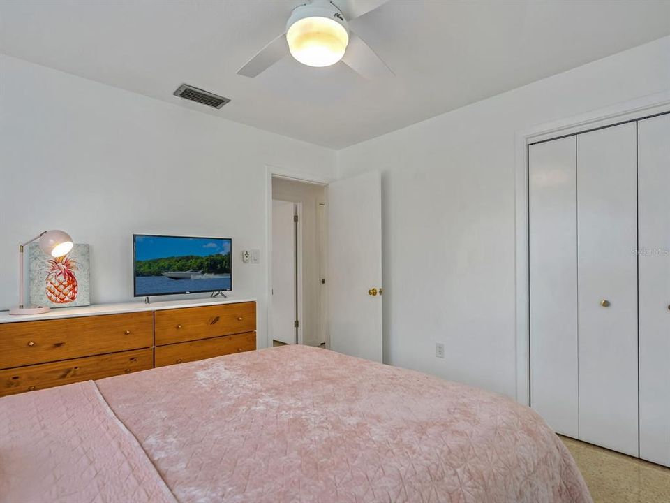 For Sale: $479,000 (3 beds, 2 baths, 1485 Square Feet)