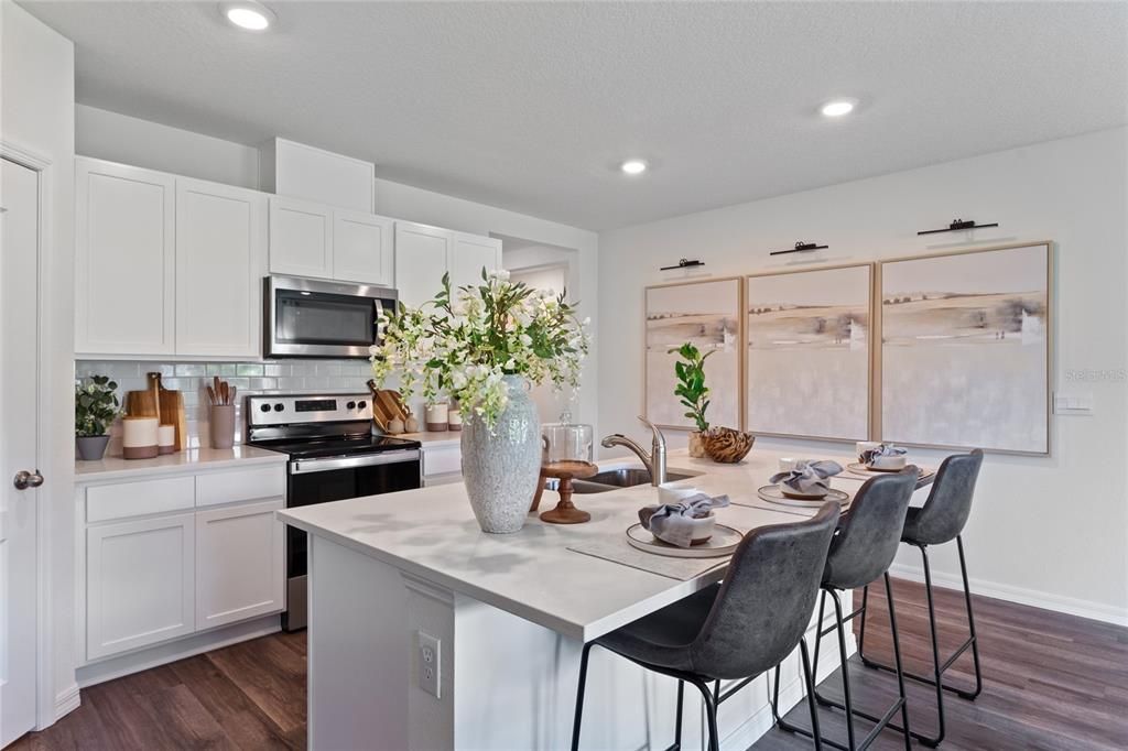 Active With Contract: $439,990 (4 beds, 2 baths, 1828 Square Feet)