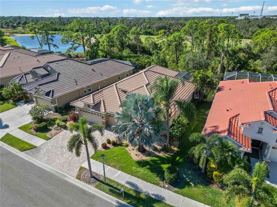 Active With Contract: $2,800 (4 beds, 3 baths, 2714 Square Feet)