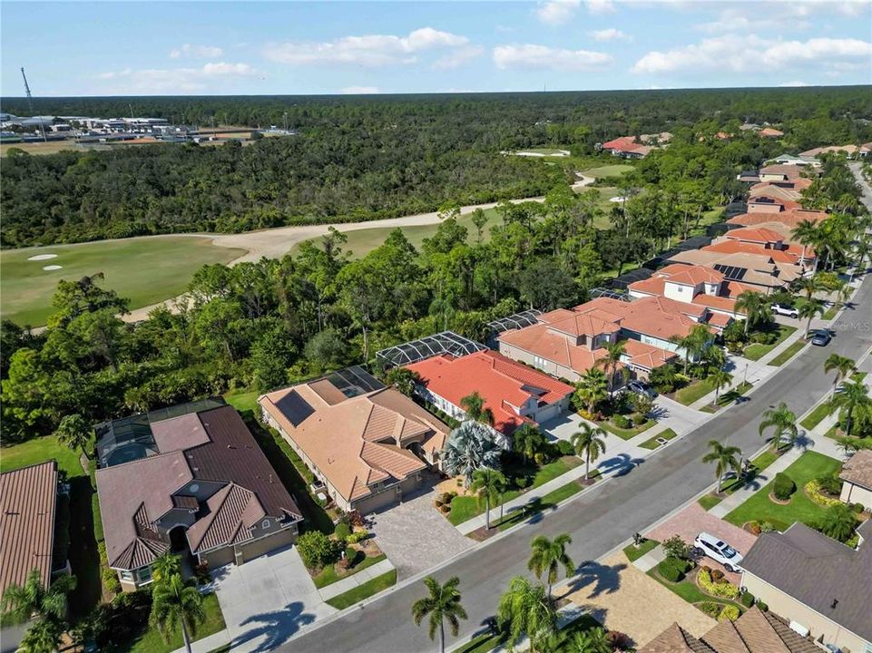 Active With Contract: $2,800 (4 beds, 3 baths, 2714 Square Feet)