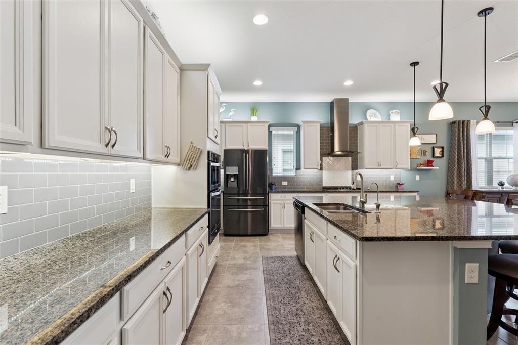 For Sale: $495,000 (3 beds, 2 baths, 2208 Square Feet)