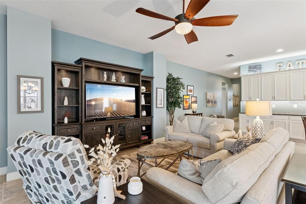 For Sale: $495,000 (3 beds, 2 baths, 2208 Square Feet)