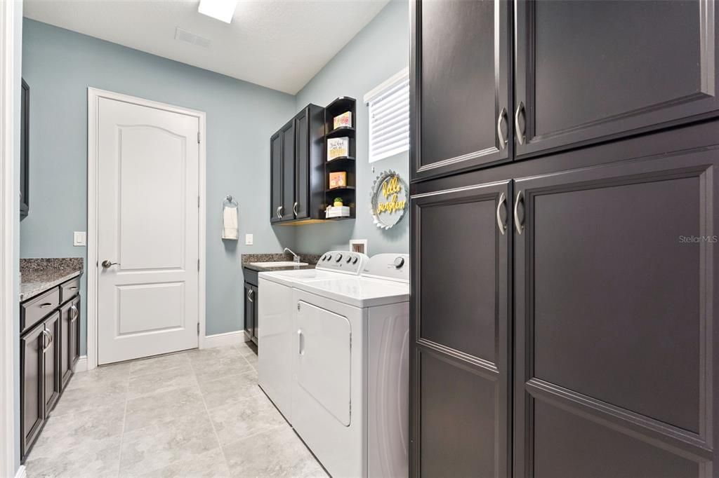 For Sale: $495,000 (3 beds, 2 baths, 2208 Square Feet)