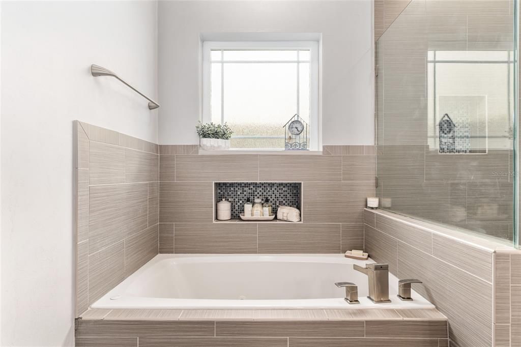 待售: $399,900 (3 贝兹, 2 浴室, 1923 平方英尺)