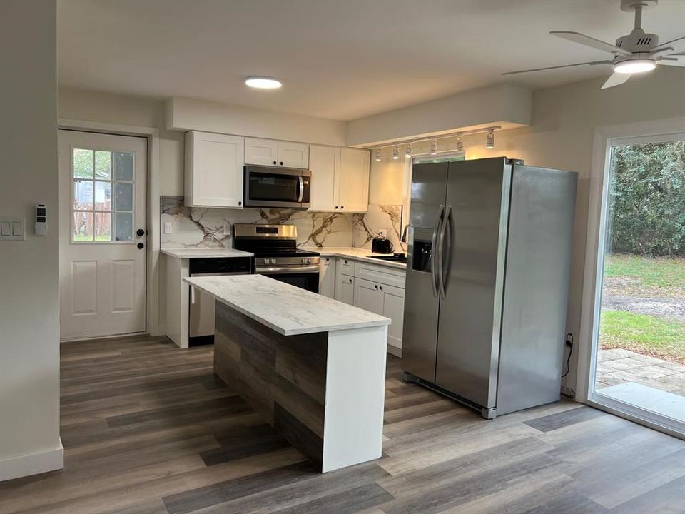 En Venta: $280,000 (4 camas, 2 baños, 1144 Pies cuadrados)