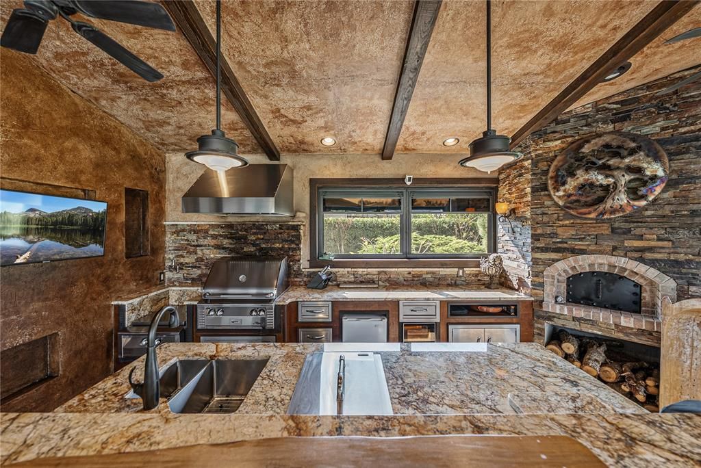 For Sale: $760,000 (4 beds, 2 baths, 2179 Square Feet)