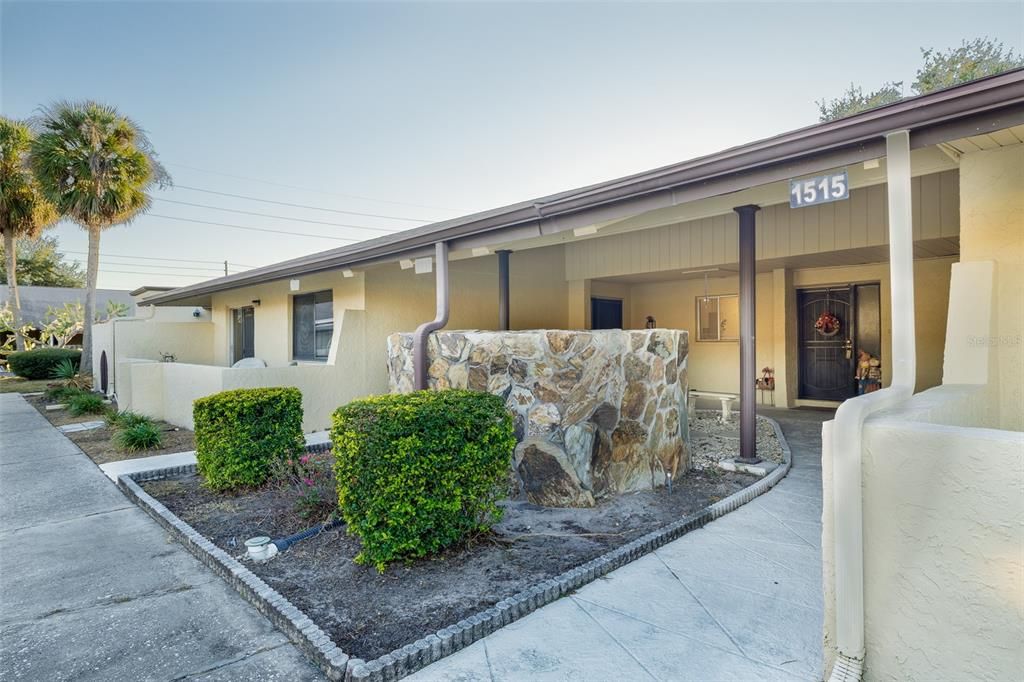 For Rent: $1,800 (2 beds, 2 baths, 1110 Square Feet)