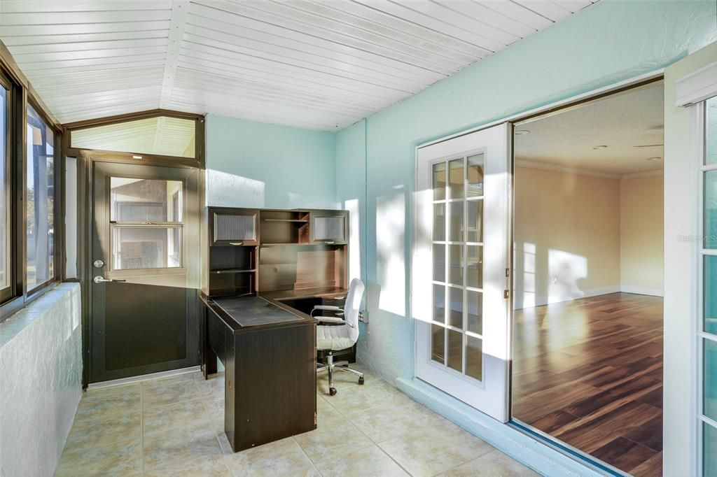 For Rent: $1,800 (2 beds, 2 baths, 1110 Square Feet)