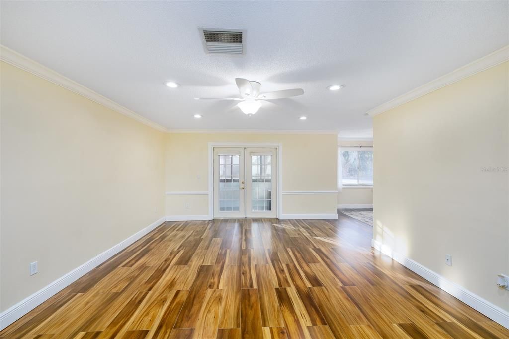 For Rent: $1,800 (2 beds, 2 baths, 1110 Square Feet)