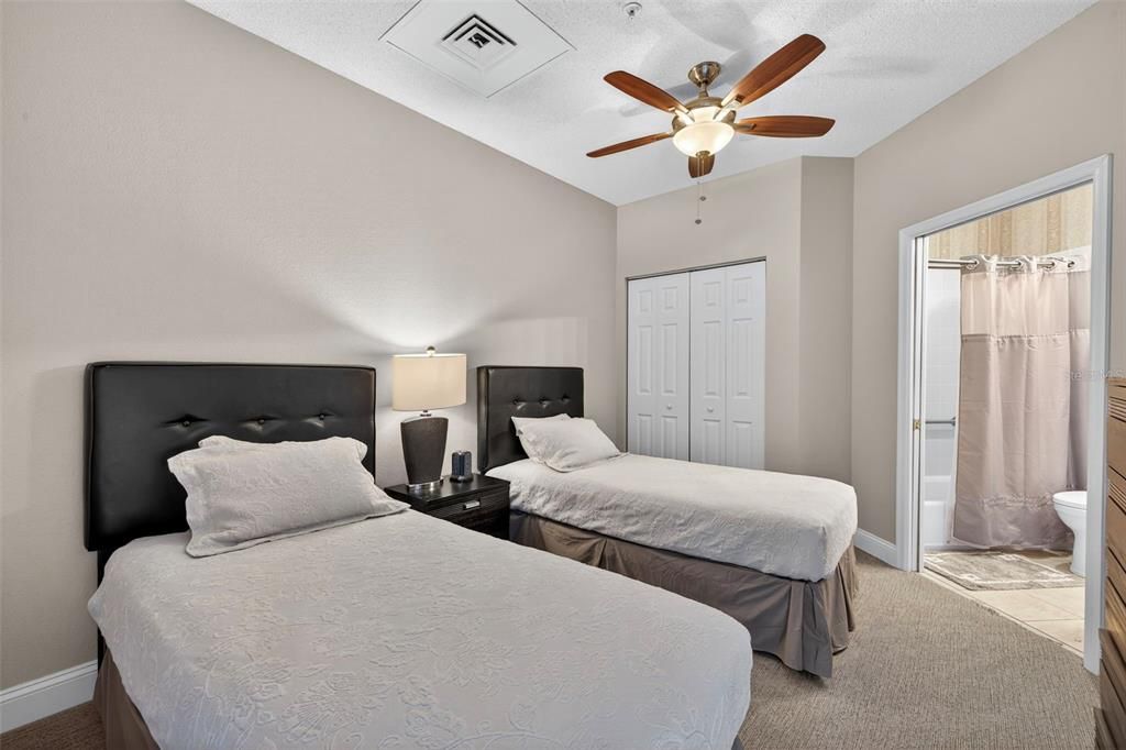 For Sale: $1,487,000 (3 beds, 2 baths, 2600 Square Feet)