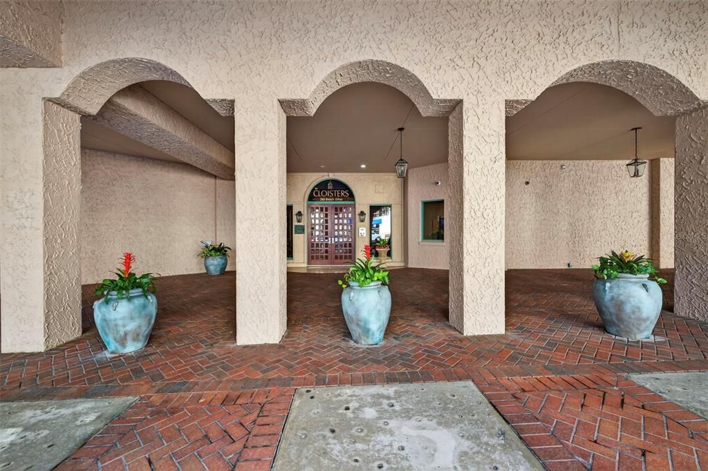 For Sale: $1,487,000 (3 beds, 2 baths, 2600 Square Feet)