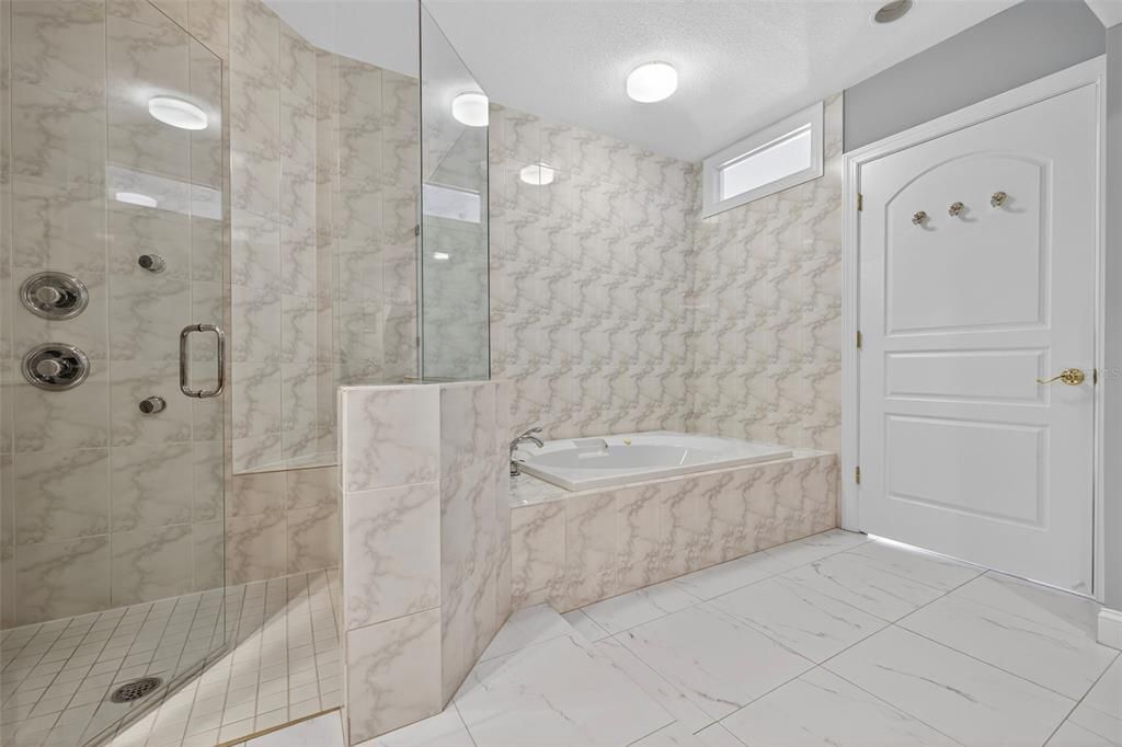 For Sale: $1,487,000 (3 beds, 2 baths, 2600 Square Feet)