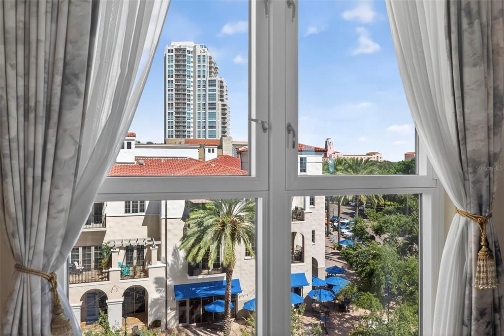 For Sale: $1,487,000 (3 beds, 2 baths, 2600 Square Feet)