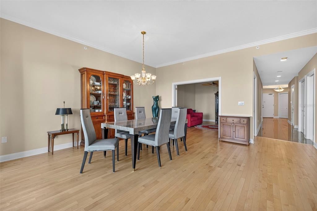 For Sale: $1,487,000 (3 beds, 2 baths, 2600 Square Feet)