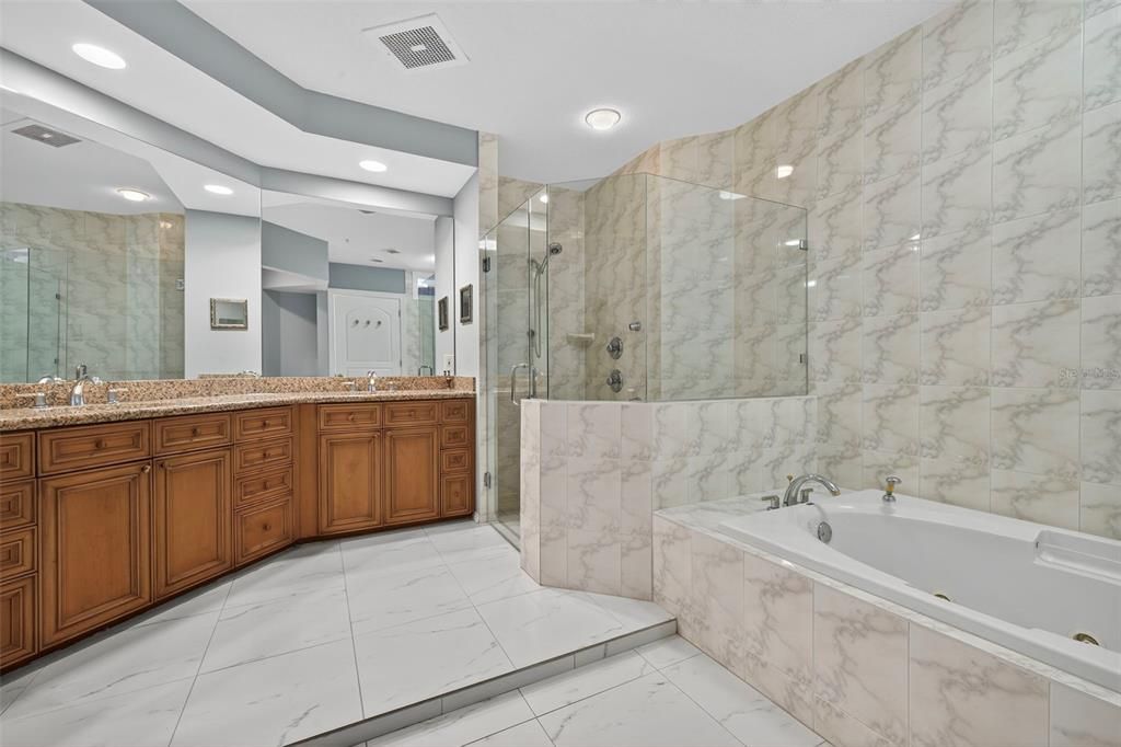 For Sale: $1,487,000 (3 beds, 2 baths, 2600 Square Feet)